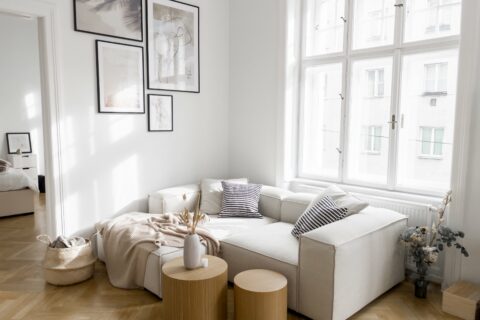 Wohnzimmer in Wiener Altbauwohnung